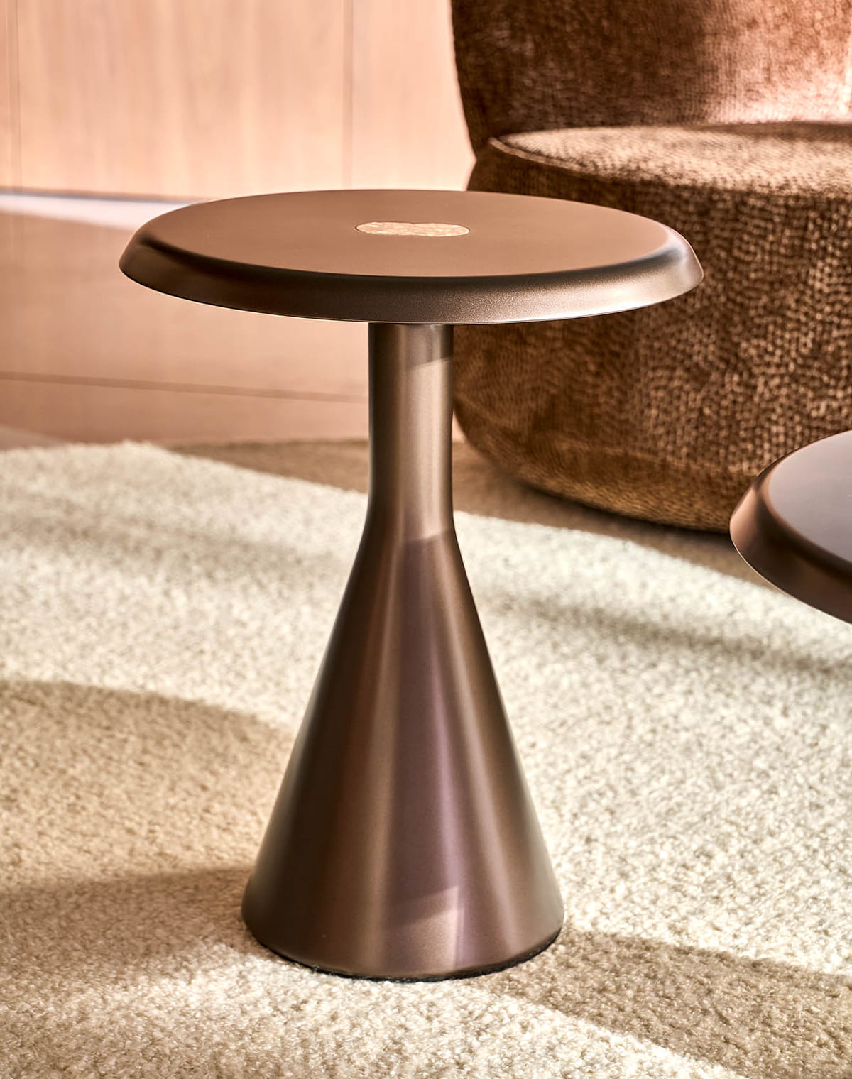Runder Beistelltisch mit Terrazzo Inlay