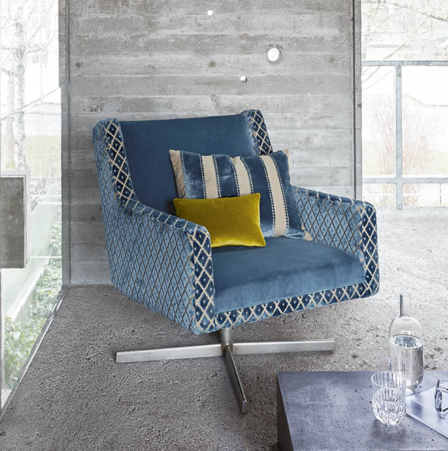slide-chivasso-pieces-of-my-heart-modern-kingdom-s-03.jpg