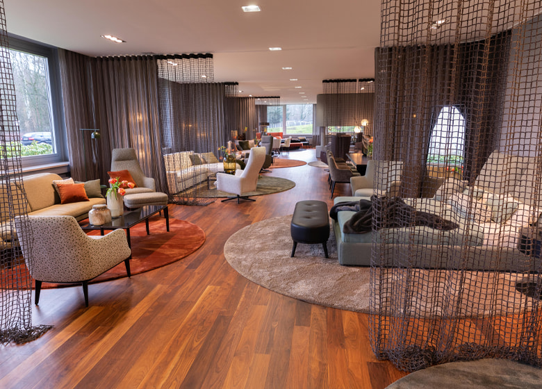 Foto vom Showroom mit vielen verschiedenen Möbeln