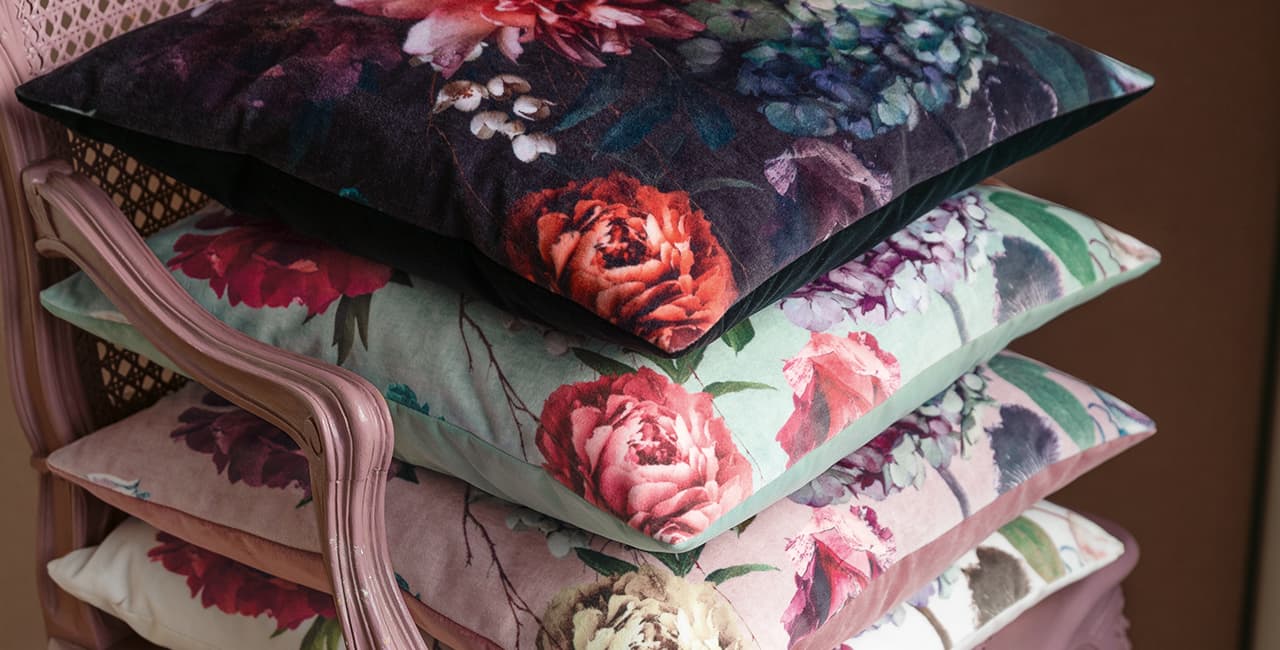 Kissen mit Rosenprint