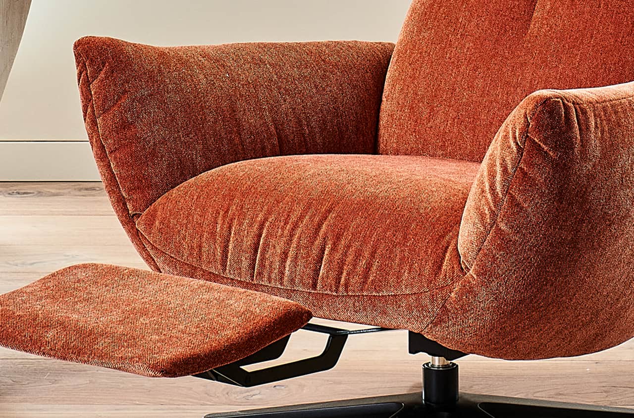 Polstersessel in Orangefarbigen Polsterstoff