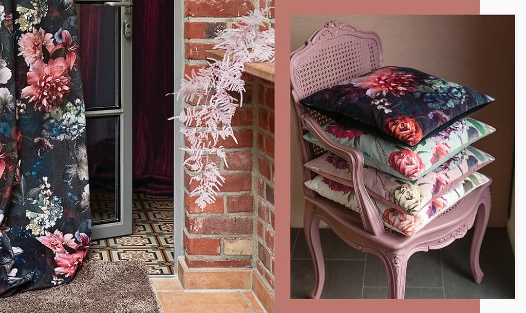 Dekorationsstoff mit Blumenprint auf einem Stuhl