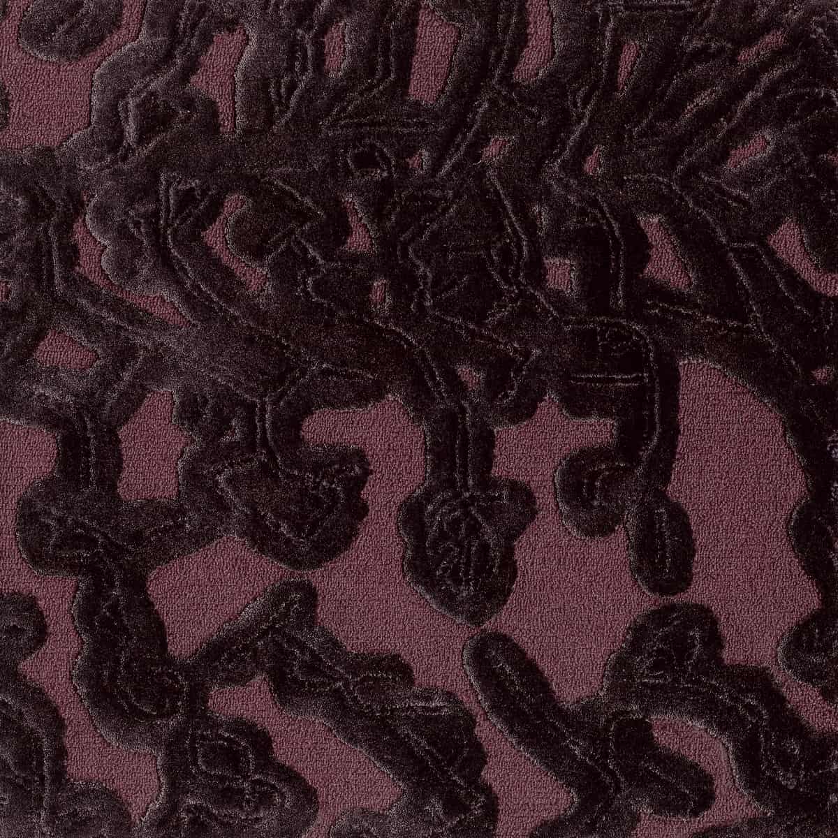Dunkelroter Teppich Detailbild