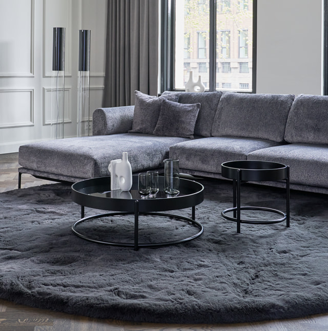 Schwarzer Couchtisch in rund