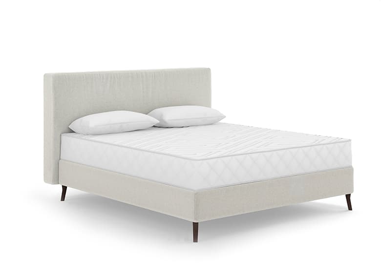 Freisteller eines bodenfreien Boxspringbetts